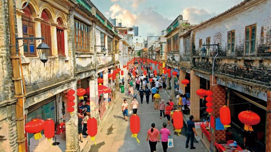 东莞记忆重现！新埠正街古骑楼群，带你穿越时光，感受岭南风情  第1张