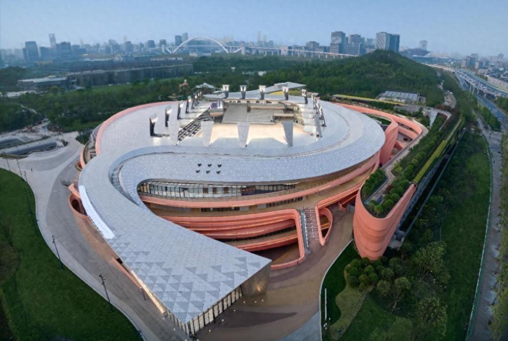 世博地区文化生态圈建设开启新篇章，商旅文体展融合发展欣欣向荣  第1张