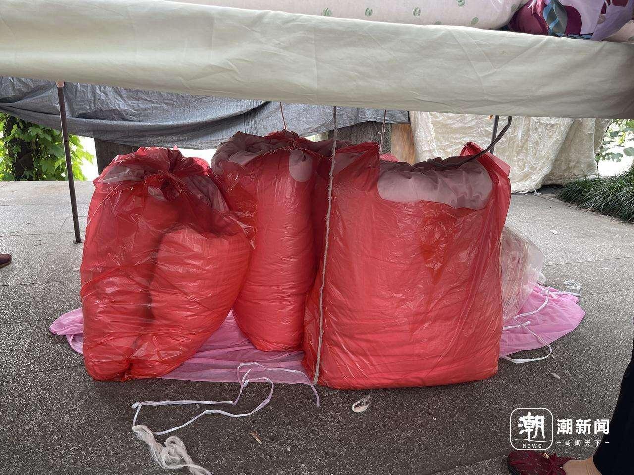 20 多年，桐乡四姐妹每年秋天准时赴约，为杭州人翻新丝绵被  第5张