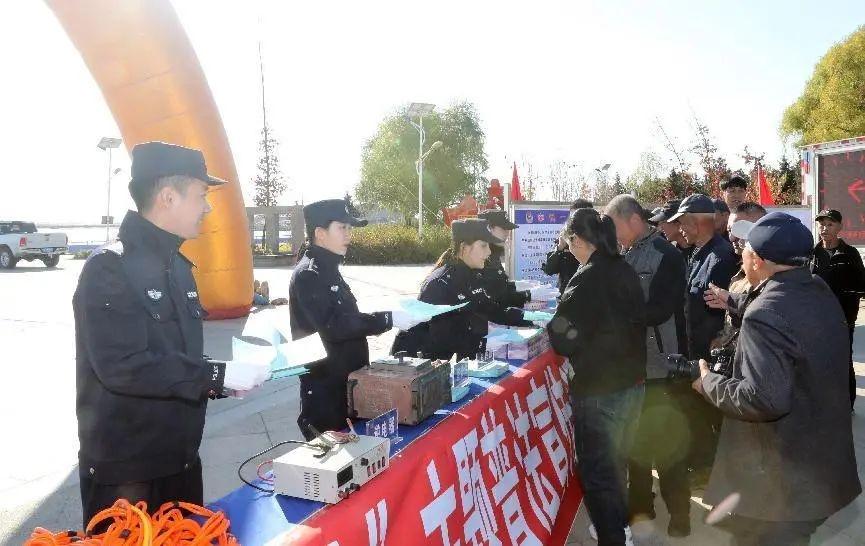 电鱼危害无穷！哈尔滨警方普法宣传活动全面启动，保护水域生态刻不容缓  第3张