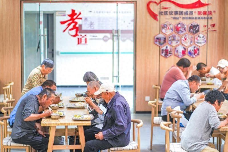 江苏宿迁一食堂火了！饭菜好吃便宜，还能送餐上门