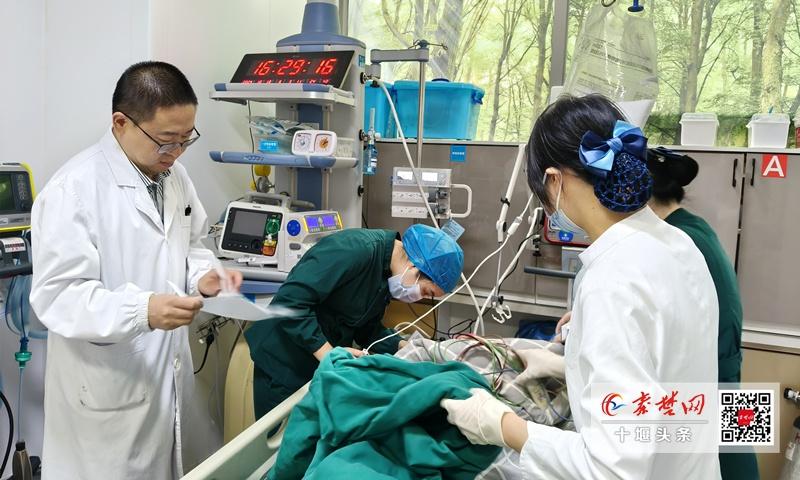 十堰市人民医院直升机 47 分钟跨省救援，第 127 次彰显航空救援圈成效  第3张