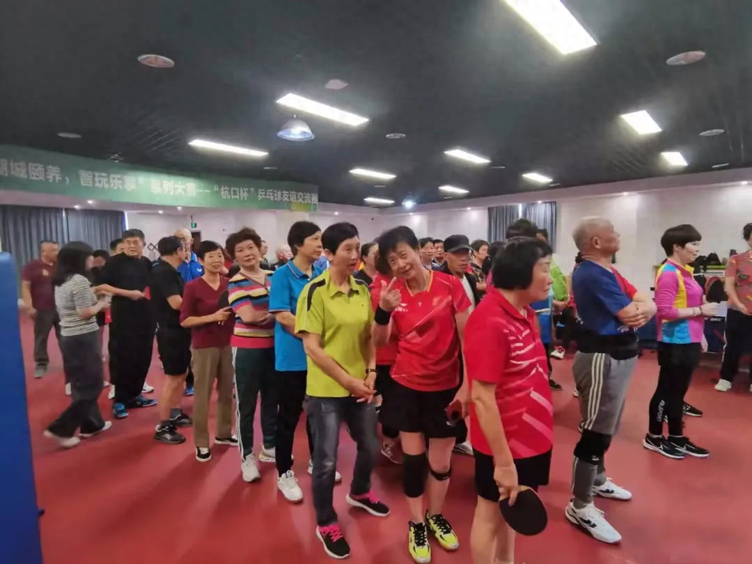 60 名老年乒乓球友齐聚湖州，精彩对决让人热血沸腾  第1张