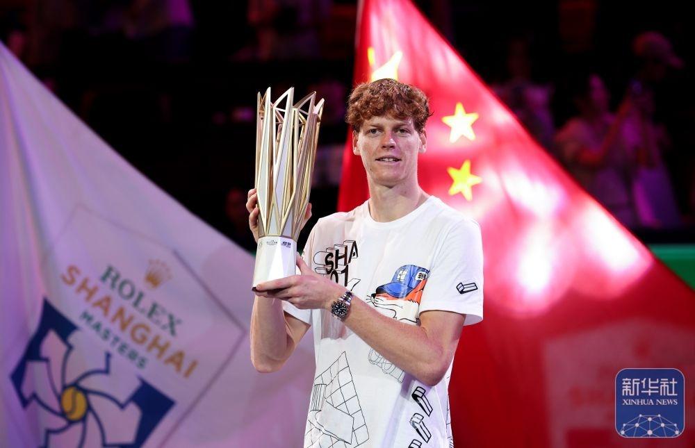 ATP 上海大师赛男单决赛：辛纳 2 比 0 焦科维奇夺冠，创造历史  第6张