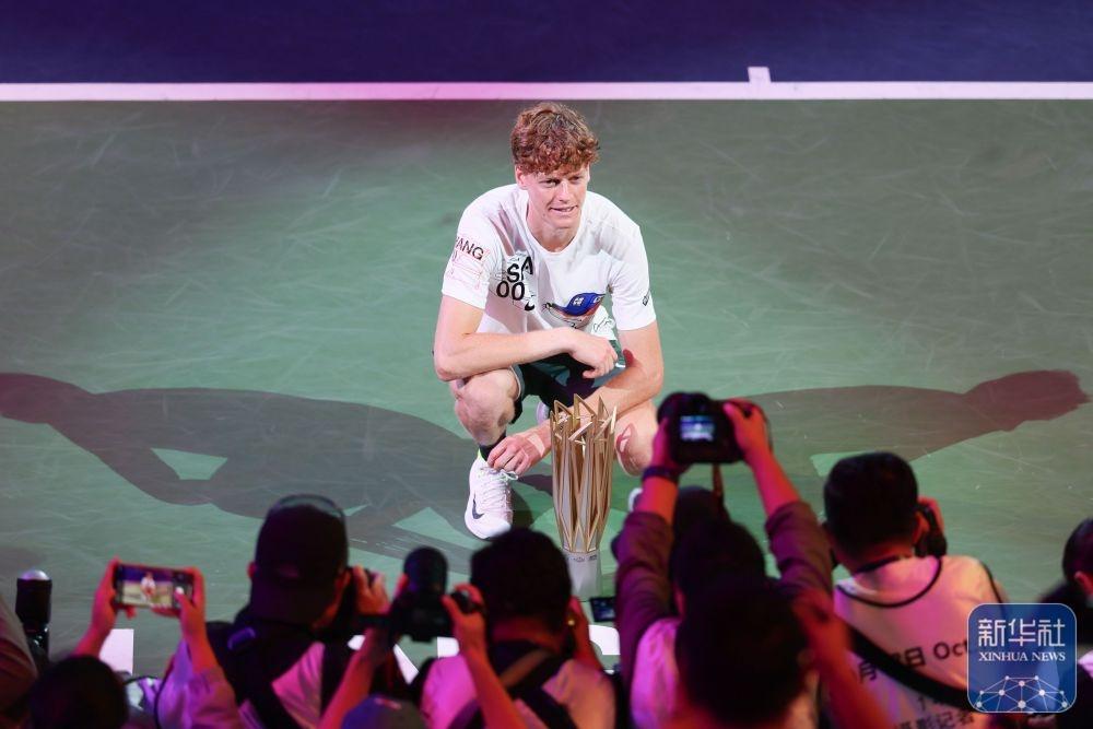 ATP 上海大师赛男单决赛：辛纳 2 比 0 焦科维奇夺冠，创造历史  第9张
