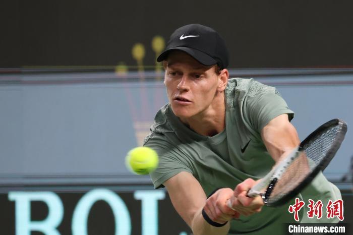 2024 年 ATP 上海网球大师赛：辛纳 2:0 战胜德约科维奇，首夺冠军  第2张