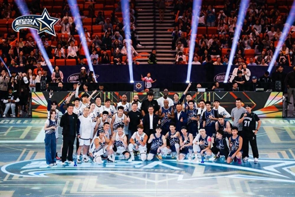 00 后小将 24+14 力压美职篮传奇球星，勇夺 MVP  第1张