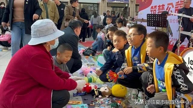 临夏州妇联携手海伦倍优举办筑梦公益爱心义卖活动，现场宛如欢乐海洋  第7张