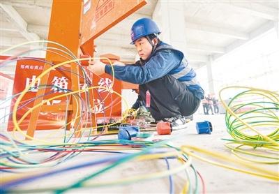 48 位行家能手齐聚新郑，掀起重点工程建设项目精彩比拼  第2张