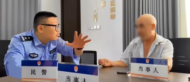 保安被撞索赔无果，闹事被处罚后竟还要去！徐汇警方迅速介入……  第2张