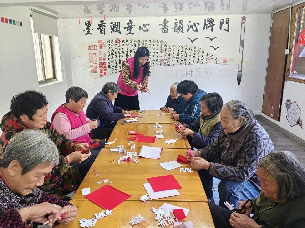 幸福有你，快乐我们，三州乡妇联举办和合家庭教育服务日活动  第1张