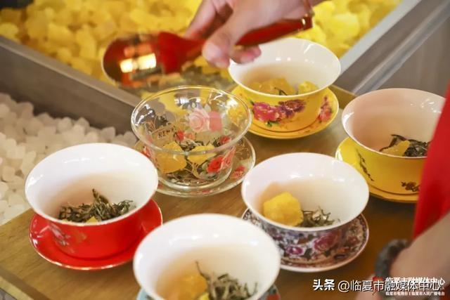 双十一消费季，临夏市河州盖碗茶文化博览园全力冲刺，线上直播火爆进行中  第3张