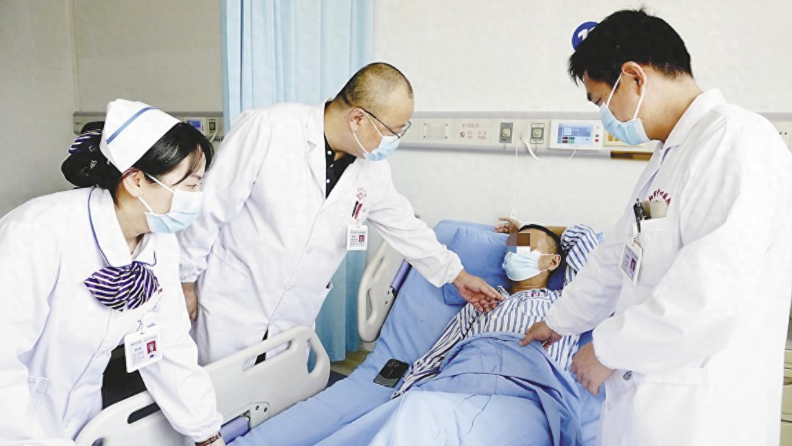 62 岁母亲捐肾救子，益阳首例血型不相容亲体肾移植手术成功