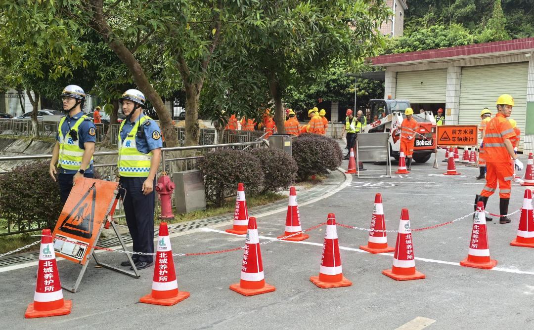 未通知就演练？市道路养护中心举行三防人行涵洞水浸双盲应急演练  第2张