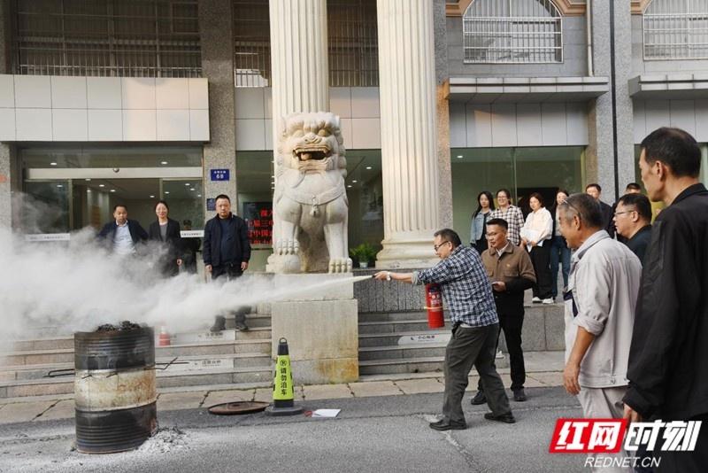 50 余人参加！农发行岳阳市分行消防安全培训及演练，你参加了吗？  第2张