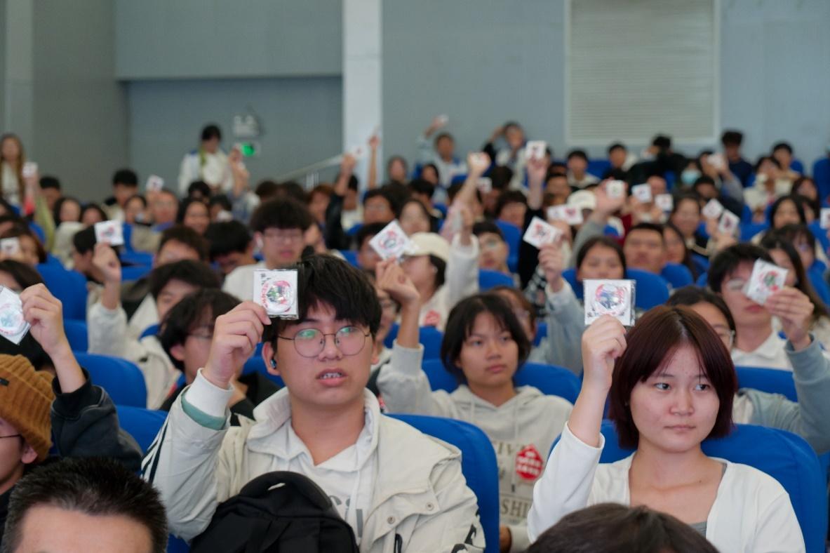 武汉一高校上演沉浸式无偿献血公益主题思政课，你参加了吗？  第3张