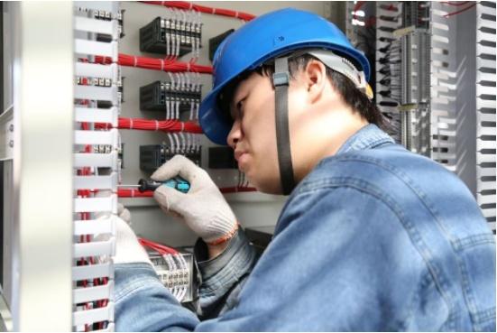 从普通员工到全国青联委员，李维巍的成功之路  第2张