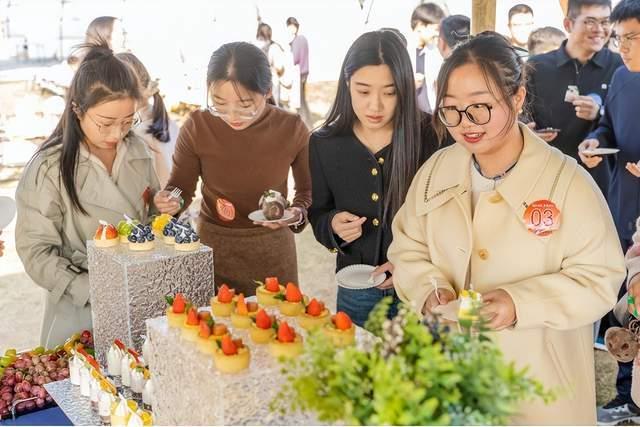 80 余名单身青年缘聚金秋，这场联谊活动为何如此火爆？  第5张