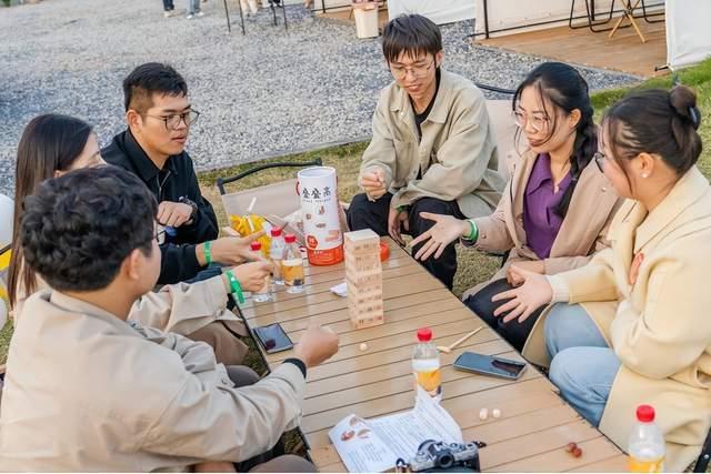 80 余名单身青年缘聚金秋，这场联谊活动为何如此火爆？  第7张