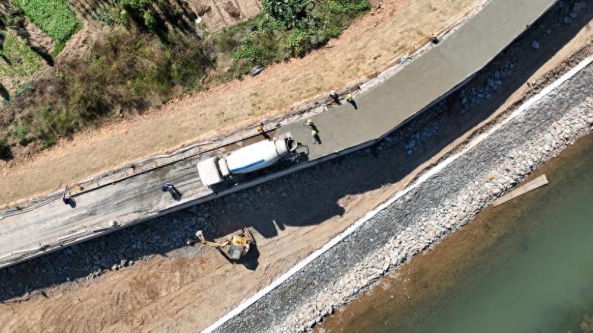 19.86 公里河道治理工程即将竣工，龙南市冬修水利热潮如火如荼