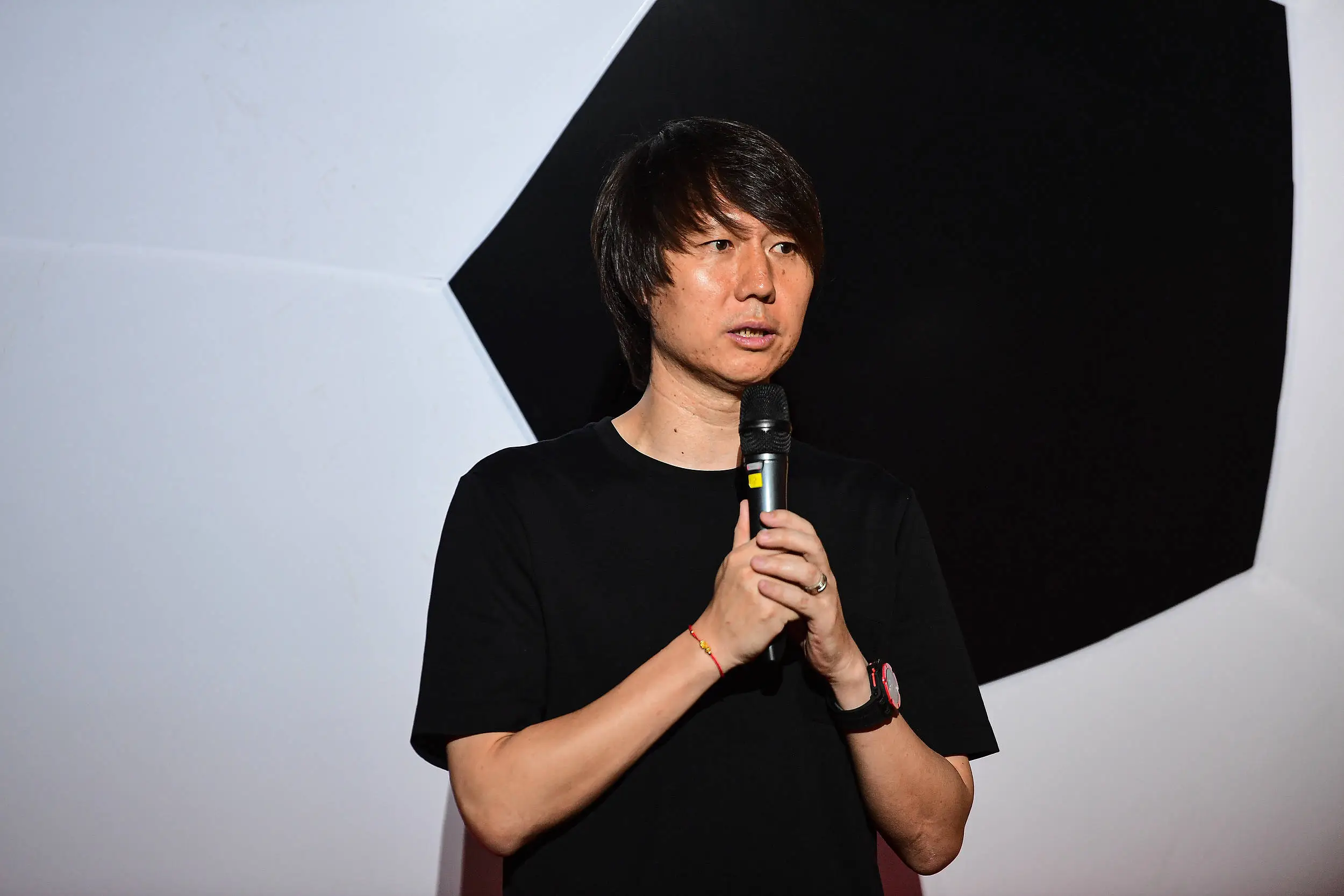 李铁五项罪名一审判决今日出炉，唐钱婷覃海洋短池世锦赛同日夺金，双喜临门