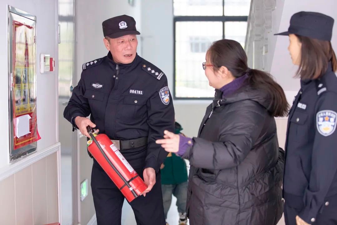 冬季行动启动！怀化警方全力守护您的安全，快来看看他们做了什么  第4张