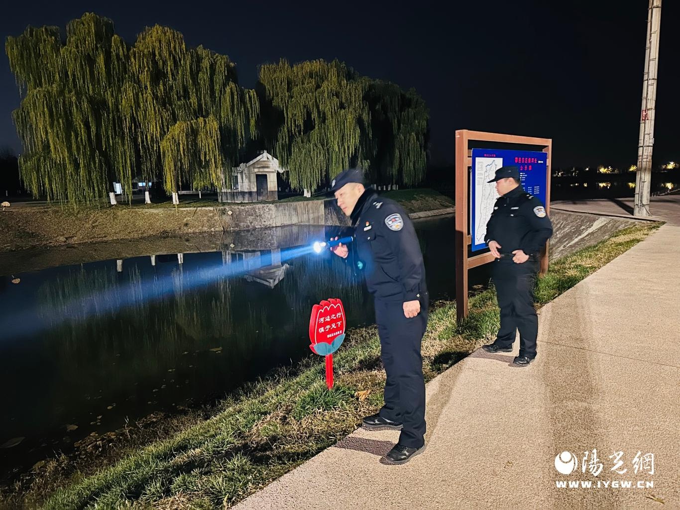 深夜惊魂！民警凭一己之力救下轻生男子，背后的故事让人泪目  第2张
