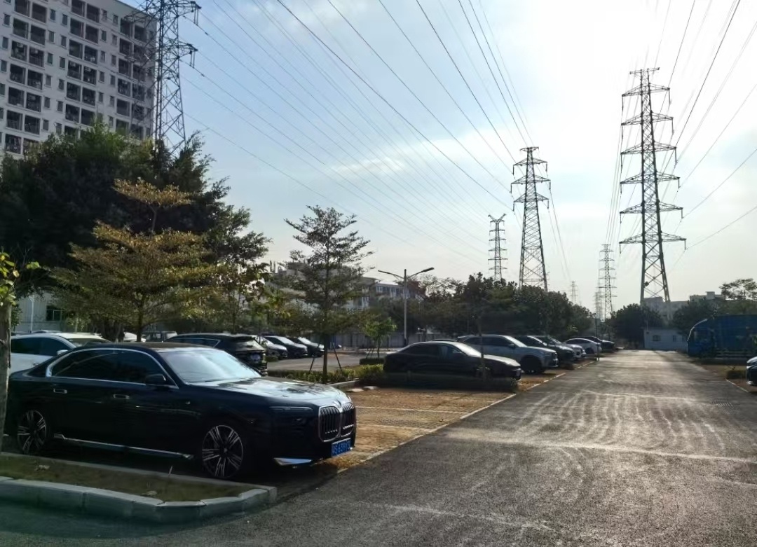 东莞大朗水口村：荒地变生态停车场，201个停车位解决停车难题  第2张