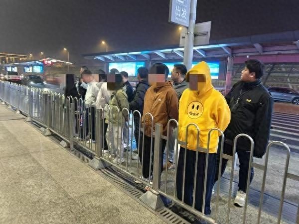 上海警方破获热门展馆门票黑市，6名嫌疑人被抓，背后真相令人咋舌