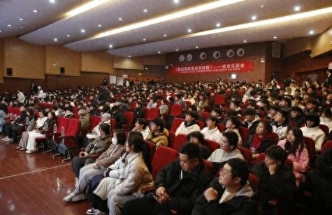 600名学子齐聚南昌工学院，揭秘重返狼群背后的不凡故事