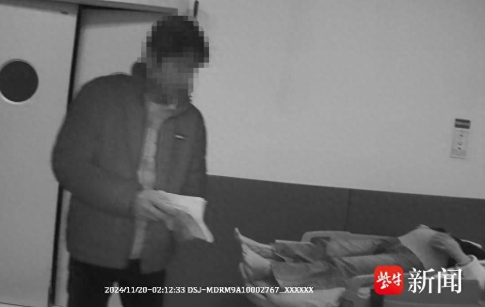 孕妇深夜大出血，民警争分夺秒救援，生死时速下的温暖守护