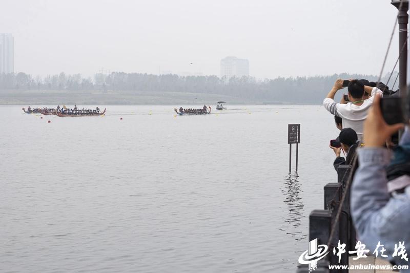500 名学子竞渡少荃湖！2024 年中国·皖美山水龙舟赛·合肥站激情开桨  第6张