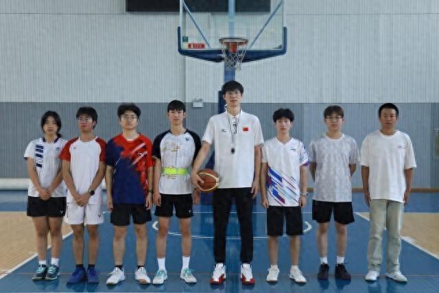 17 年坚守，他以体育为媒，书写职教新篇章