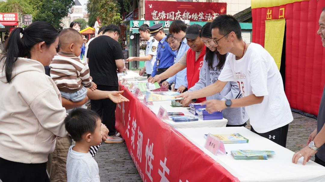 国际减灾日：嘉兴秀洲区上演逼真火灾逃生演练，师生直呼太真实  第5张