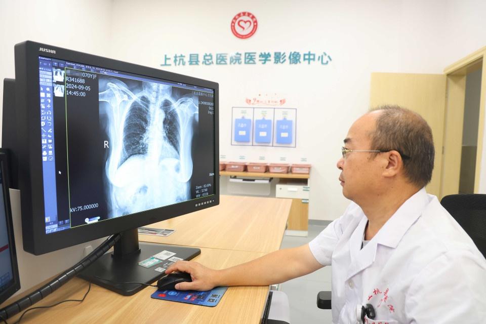 上杭县推进紧密型医共体建设，选派业务副院长下乡驻点，让百姓家门口看病不再难  第2张