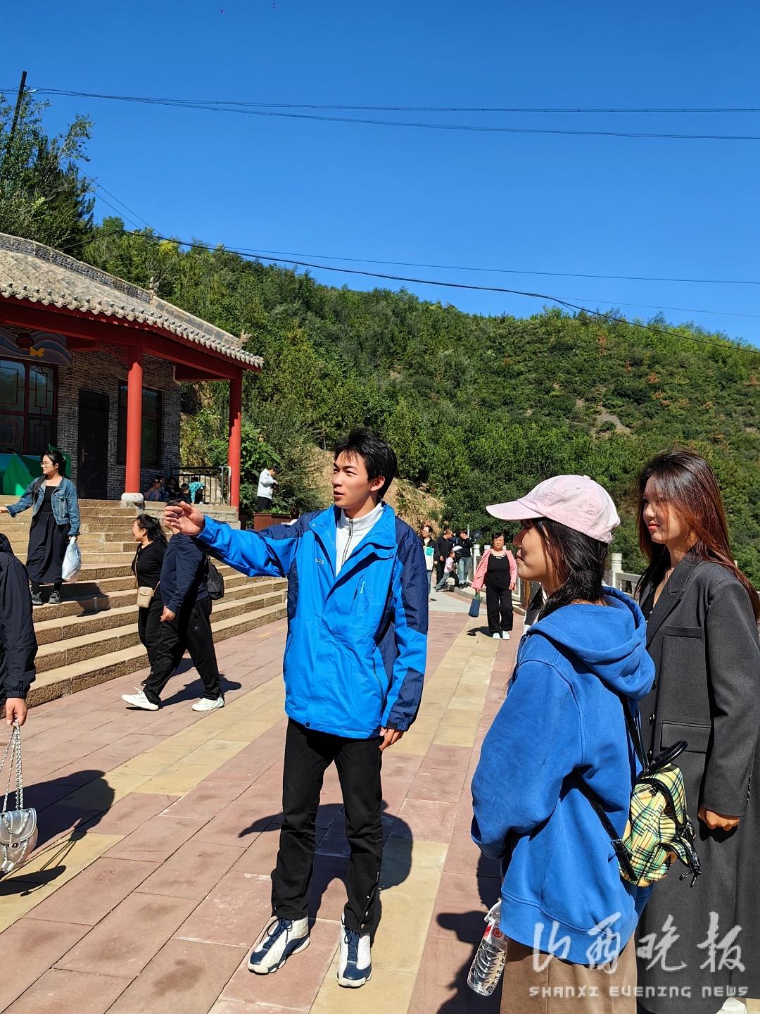 黑神话：悟空爆火，景区游人爆棚！连大学生都来当志愿者了  第2张