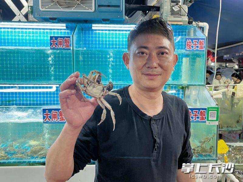 秋风起蟹脚痒，大闸蟹价格大跳水，你还在等什么？  第2张