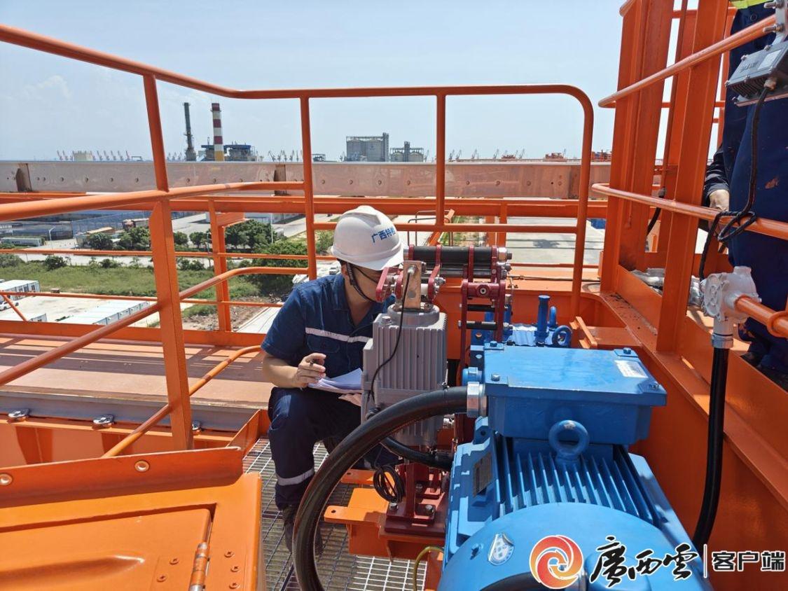 广西特检院北海分院高效完成首批轨道吊监督检验，助力北部湾港建设  第2张