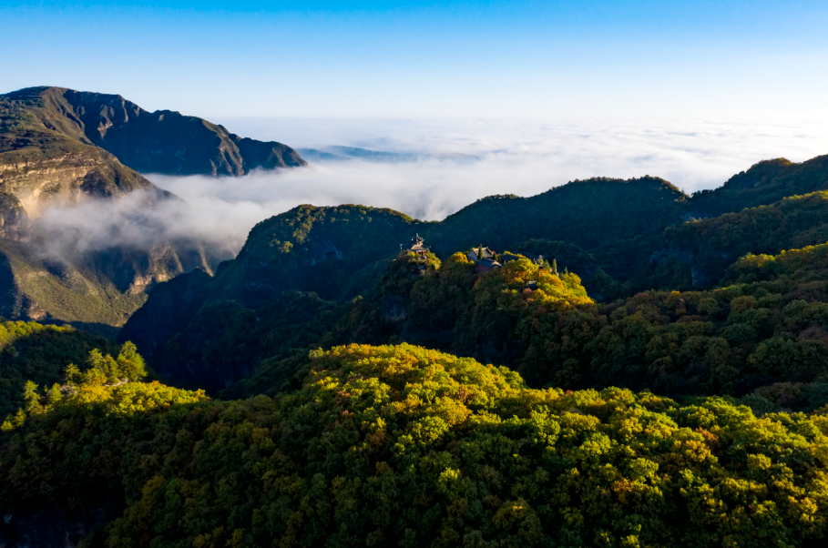震撼！深秋的崆峒山如梦幻仙境，美得让人窒息  第8张