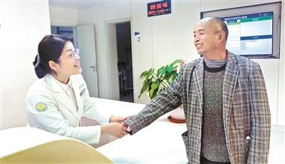 男子昏迷 48 天苏醒后，不远千里只为说一声谢谢