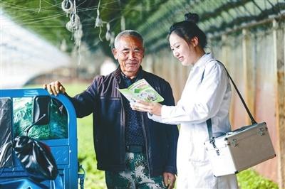 大学生村医牟柏余：用青春守护村民健康  第7张