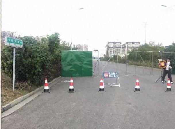 西北片区 5 条道路建设进行中，2025 年春节前三条道路将建成通车