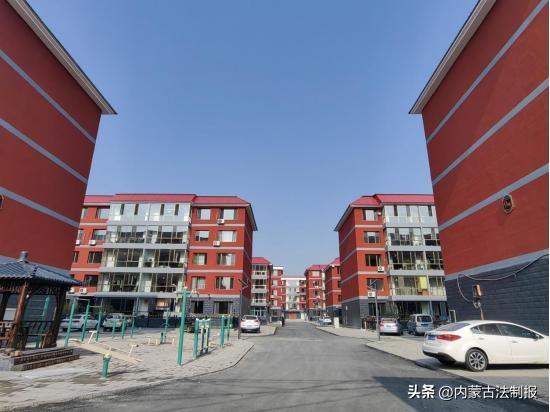 察素齐镇老旧小区变形记：从老破小到焕然一新，你想知道怎么做到的吗？  第4张