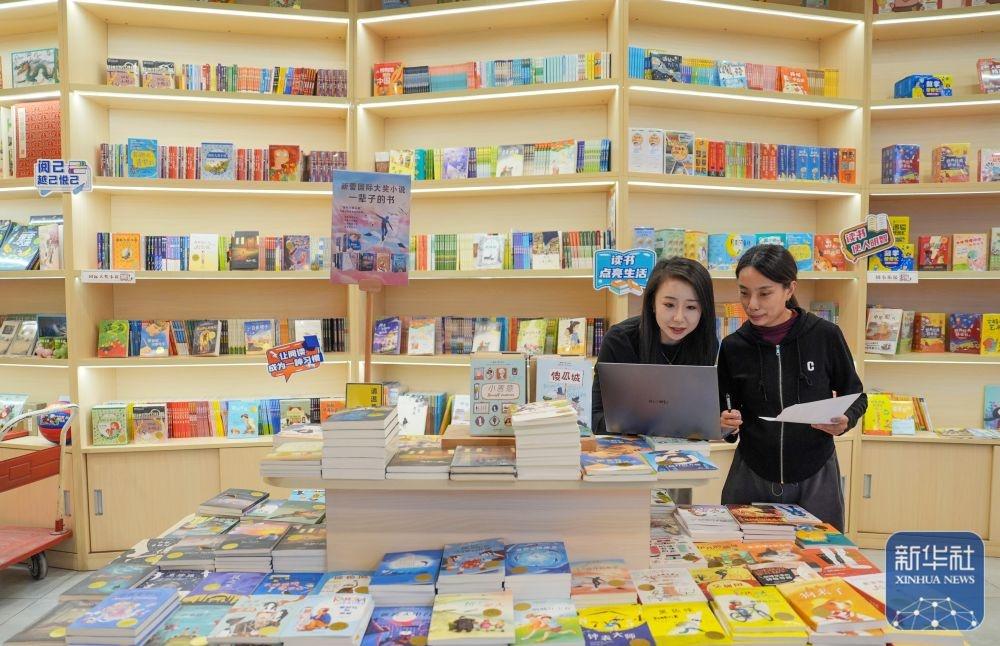 Z 世代图书类网络主播董璐：用真诚的心为家长选好书  第1张