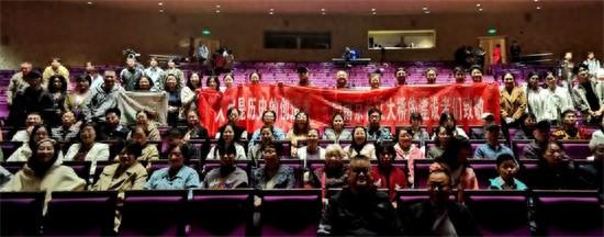 2024 江苏省大学生戏剧展演盛大开幕，大桥风景重现激情燃烧岁月