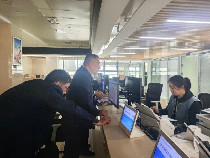 办不了变办得好！枝江市不动产登记中心延时服务获点赞  第1张