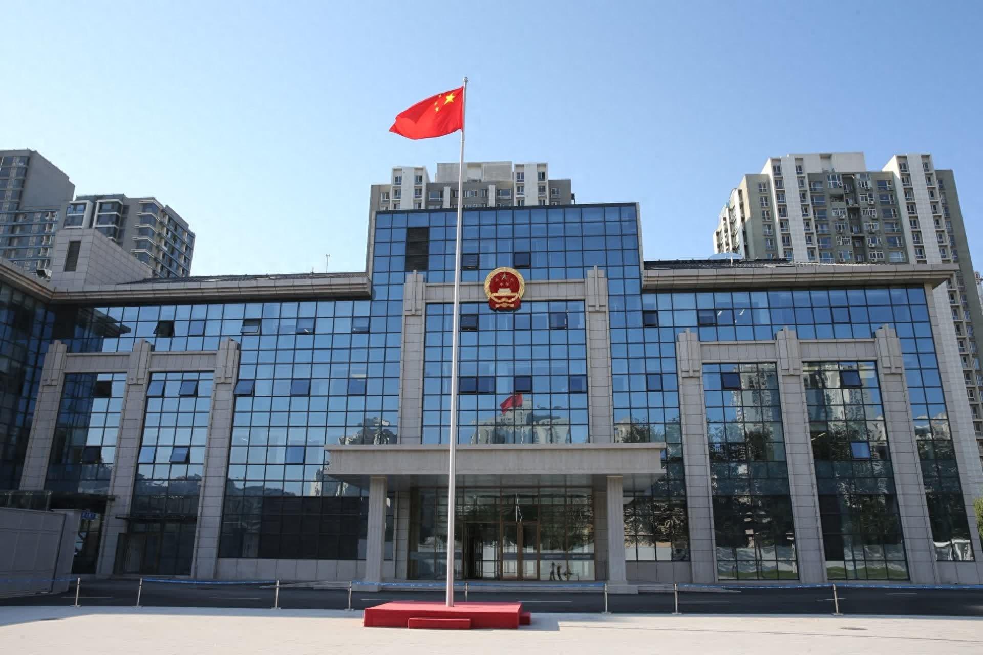 2025 年起全体公民放假的假日增加 2 天，加班工资计算大变革