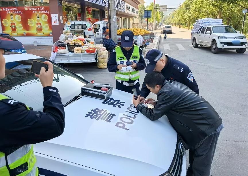 昭化区公安分局持续开展铁拳治违行动，全力保障群众出行安全  第3张