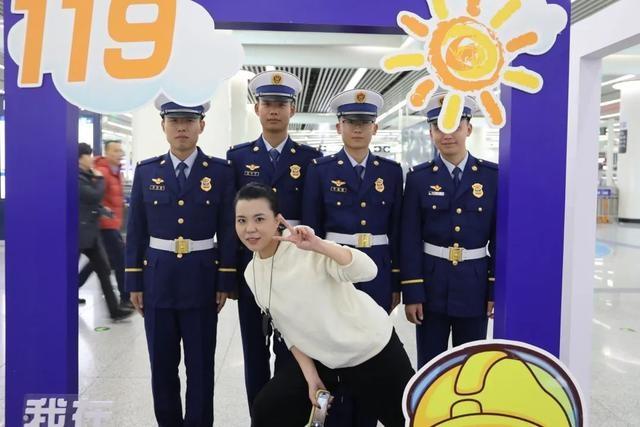 北京地铁消防宣传月活动盛大开启，百座地铁站千人志愿行，你参与了吗？  第3张