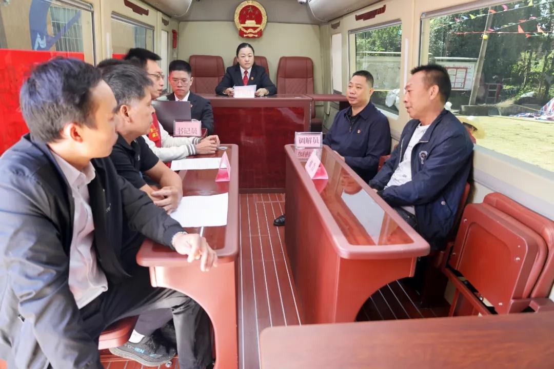 85 名村民入股合作社引纠纷，巡回审判车开进村庄解难题  第6张